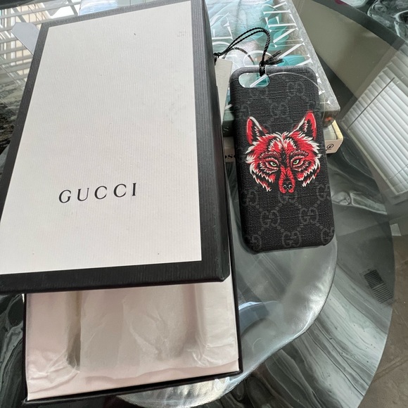 Gucci Accessories - Gucci GG Supreme iPhone 7 Case